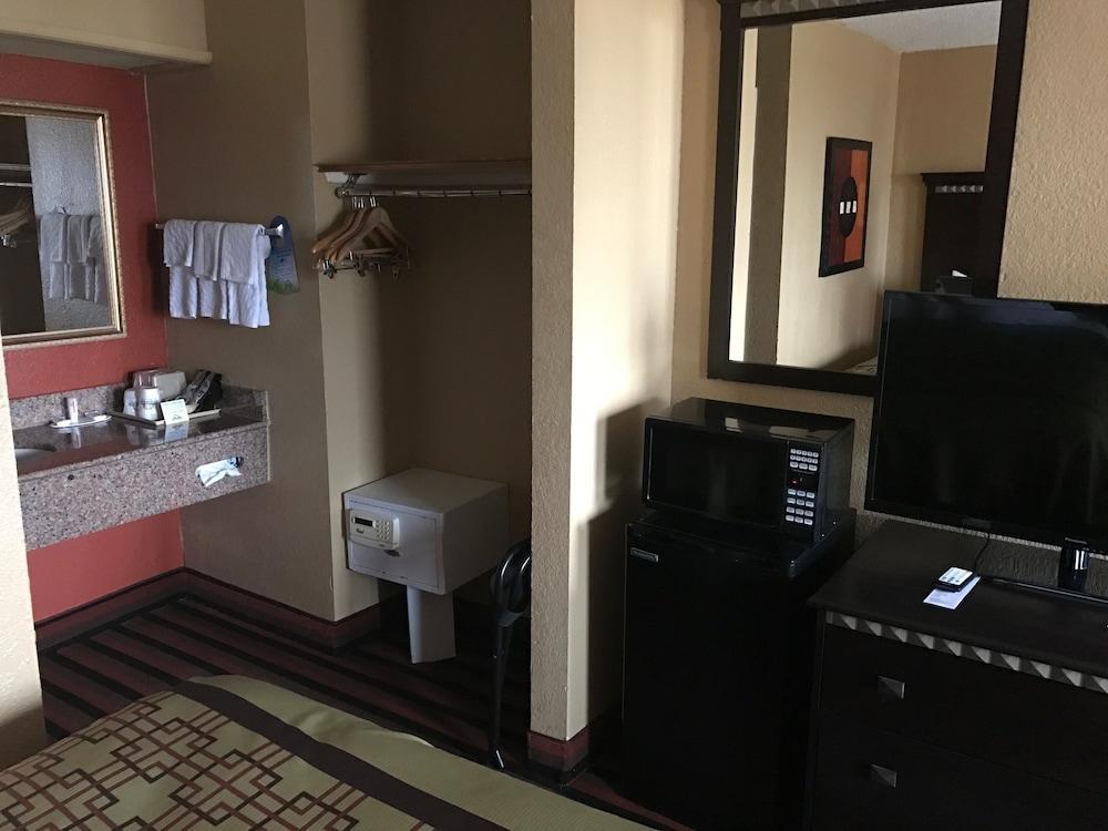 Days Inn By Wyndham Corpus Christi Beach Екстер'єр фото