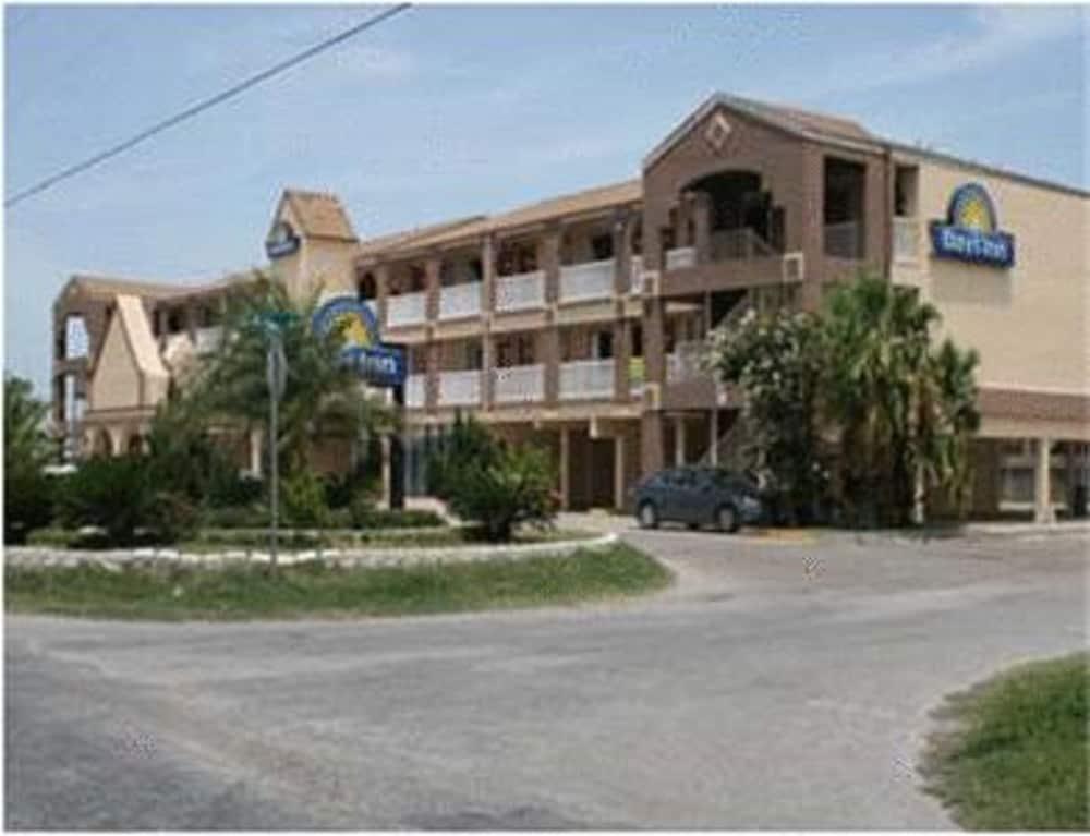 Days Inn By Wyndham Corpus Christi Beach Екстер'єр фото