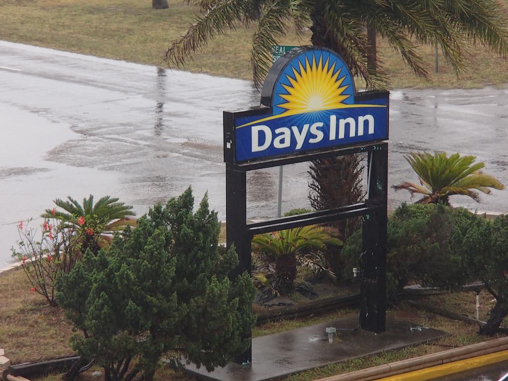 Days Inn By Wyndham Corpus Christi Beach Екстер'єр фото